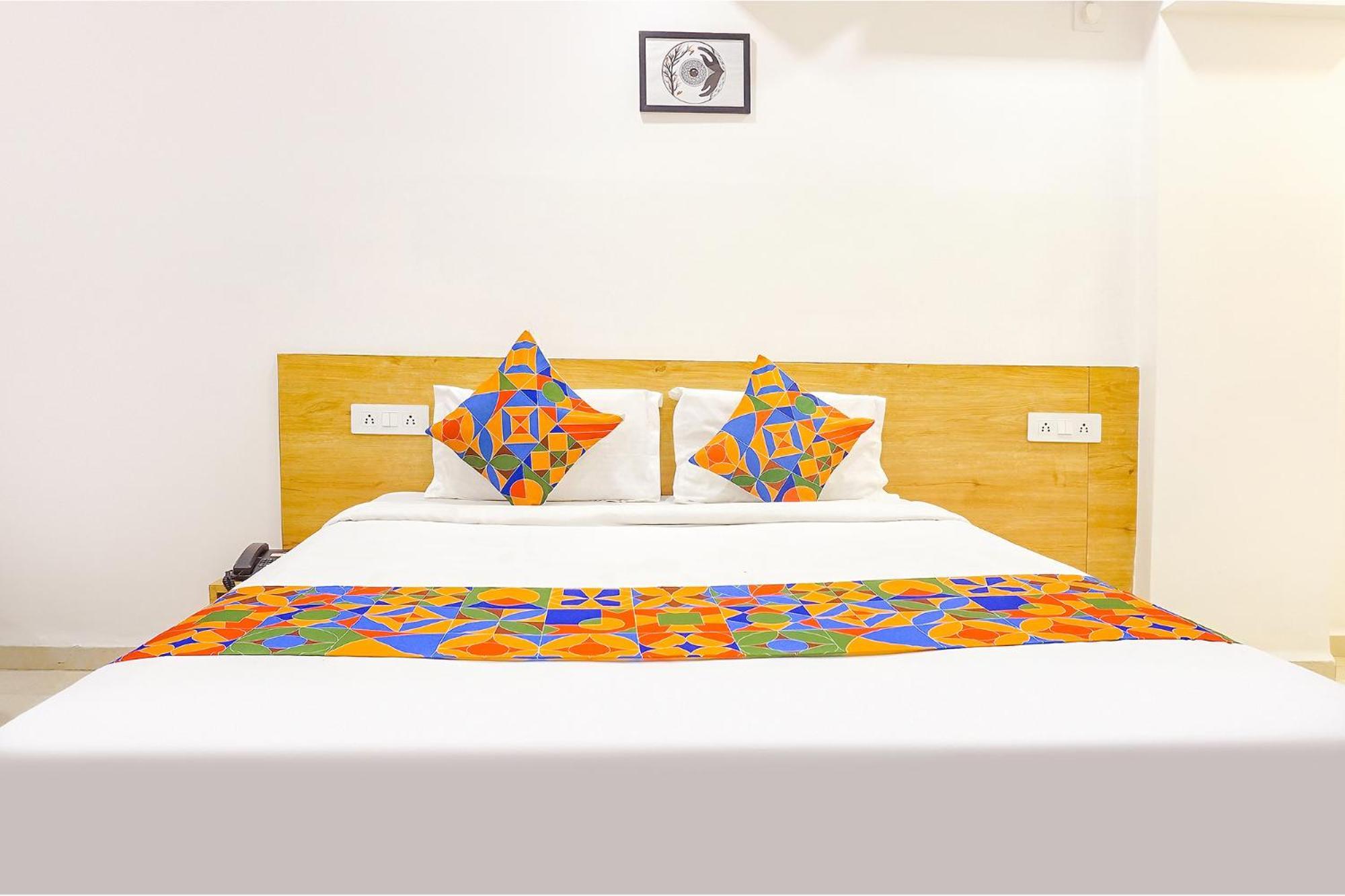 Fabhotel Saffron Inn I - Nr Darshan Museum Πούνε Εξωτερικό φωτογραφία