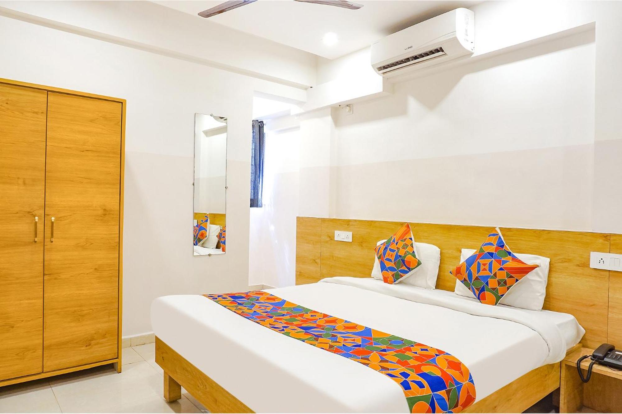 Fabhotel Saffron Inn I - Nr Darshan Museum Πούνε Εξωτερικό φωτογραφία