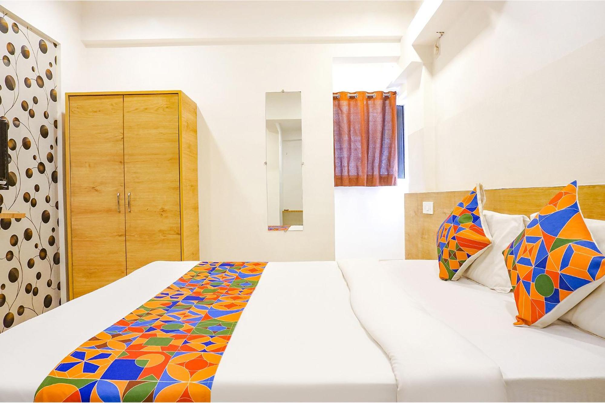 Fabhotel Saffron Inn I - Nr Darshan Museum Πούνε Εξωτερικό φωτογραφία