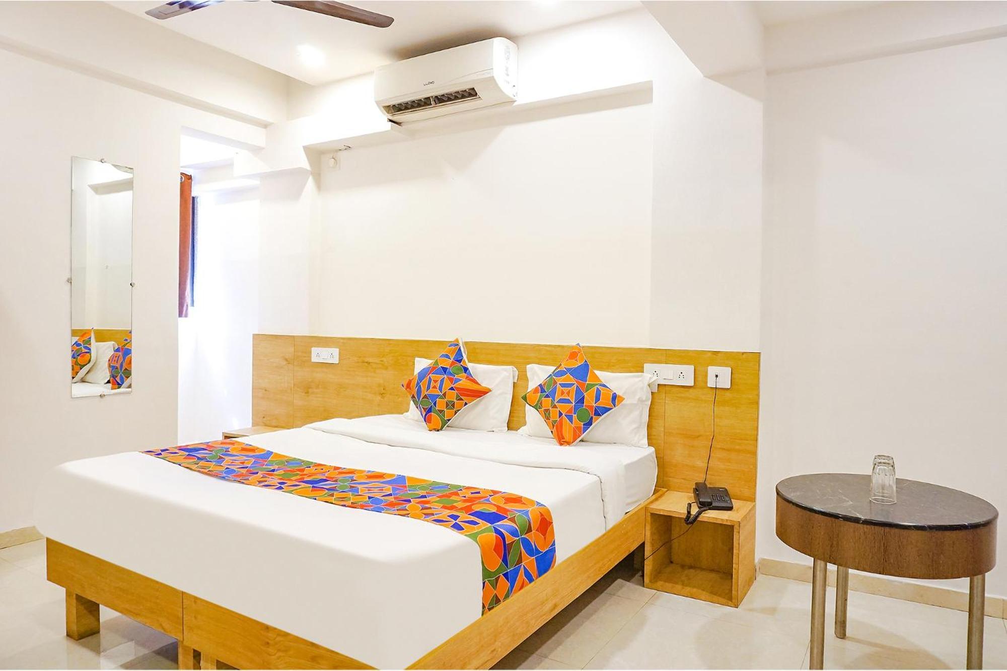 Fabhotel Saffron Inn I - Nr Darshan Museum Πούνε Εξωτερικό φωτογραφία