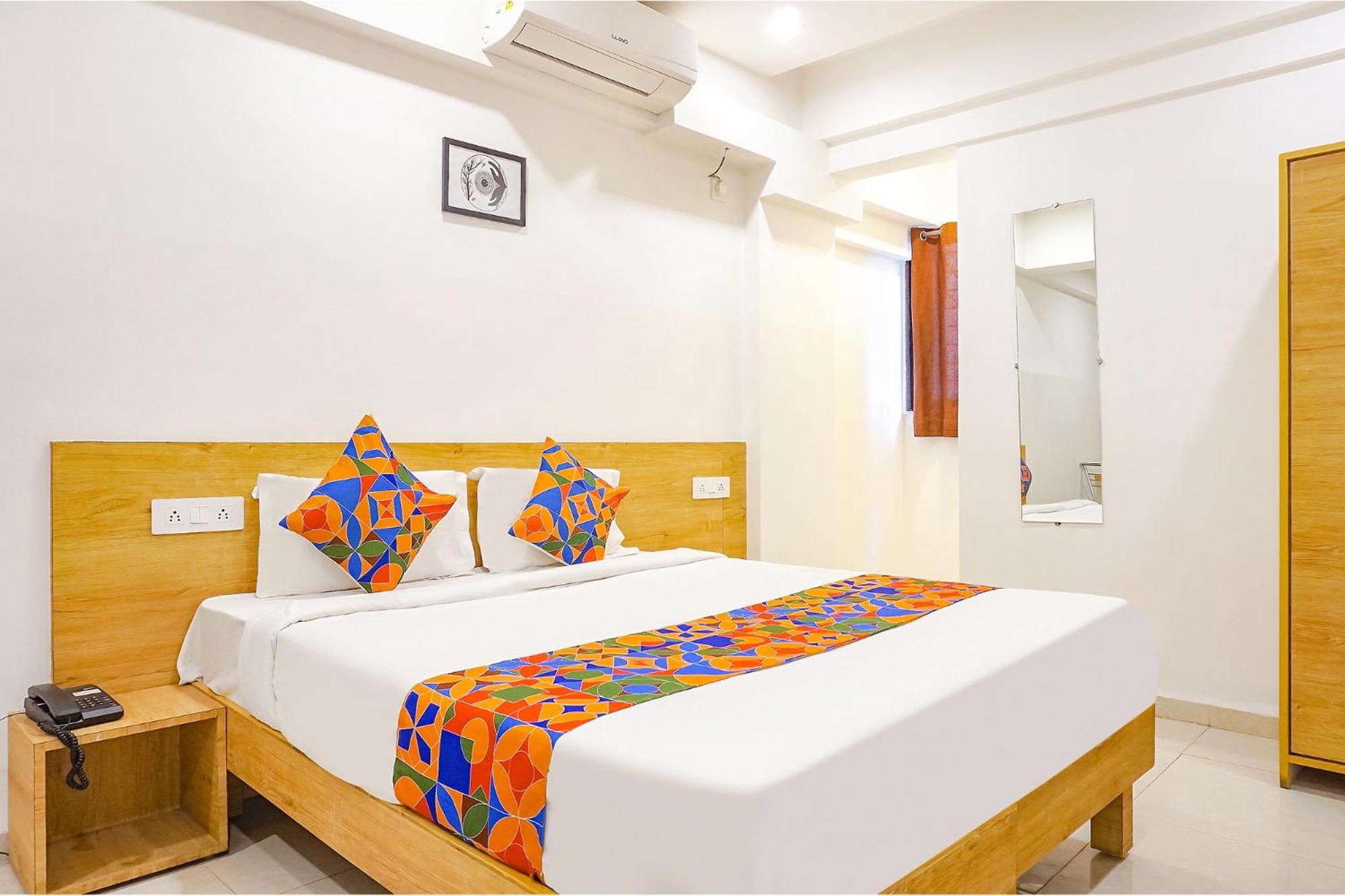 Fabhotel Saffron Inn I - Nr Darshan Museum Πούνε Εξωτερικό φωτογραφία