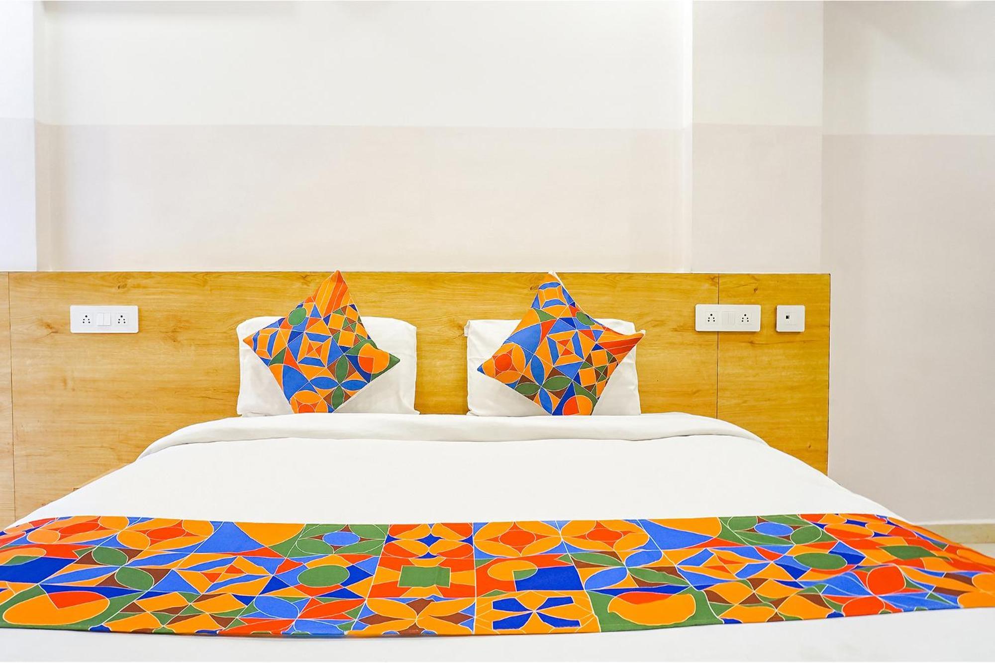 Fabhotel Saffron Inn I - Nr Darshan Museum Πούνε Εξωτερικό φωτογραφία