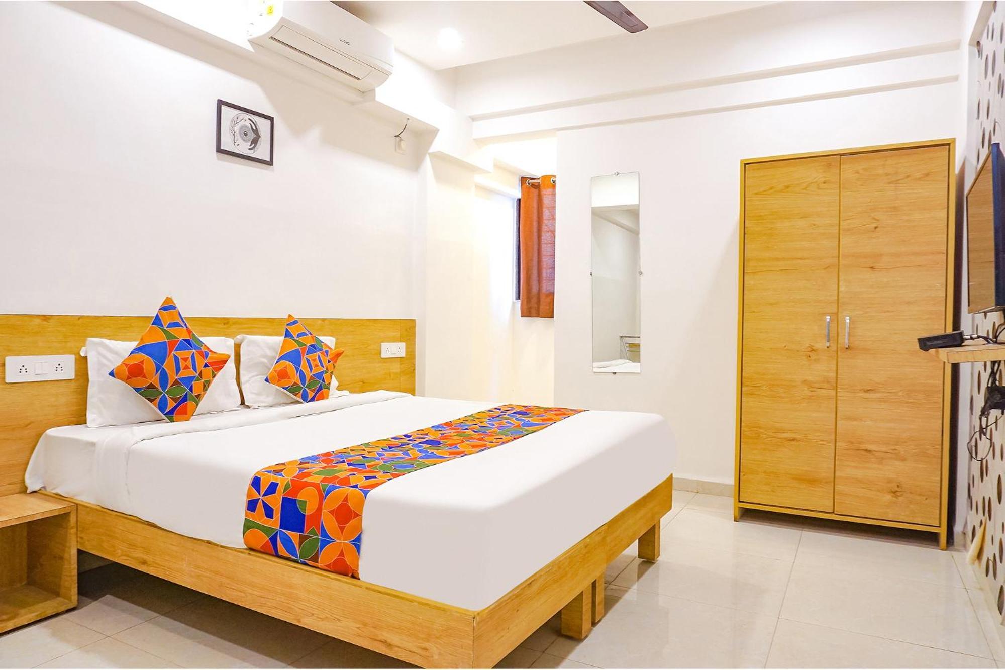 Fabhotel Saffron Inn I - Nr Darshan Museum Πούνε Εξωτερικό φωτογραφία