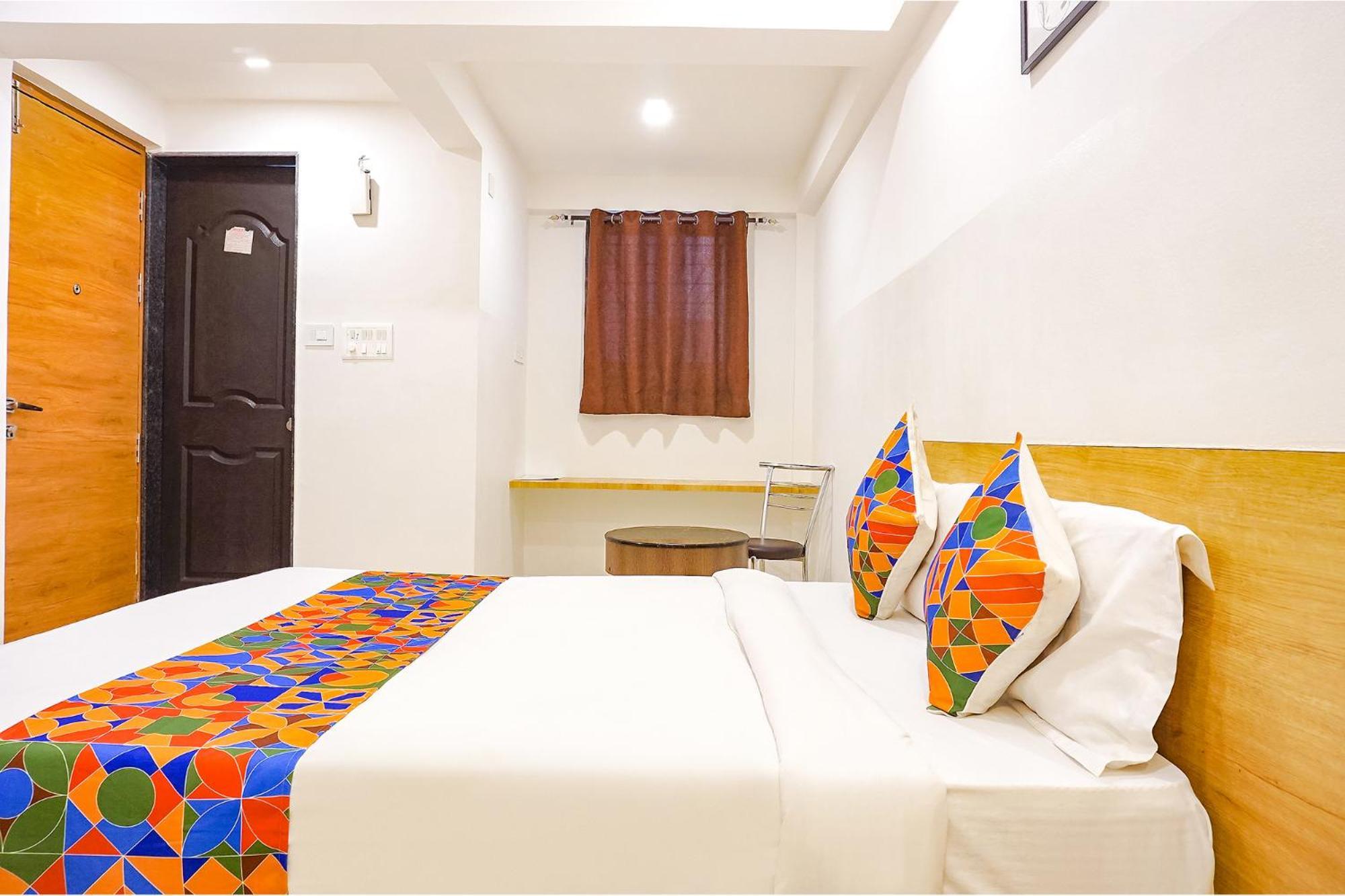 Fabhotel Saffron Inn I - Nr Darshan Museum Πούνε Εξωτερικό φωτογραφία