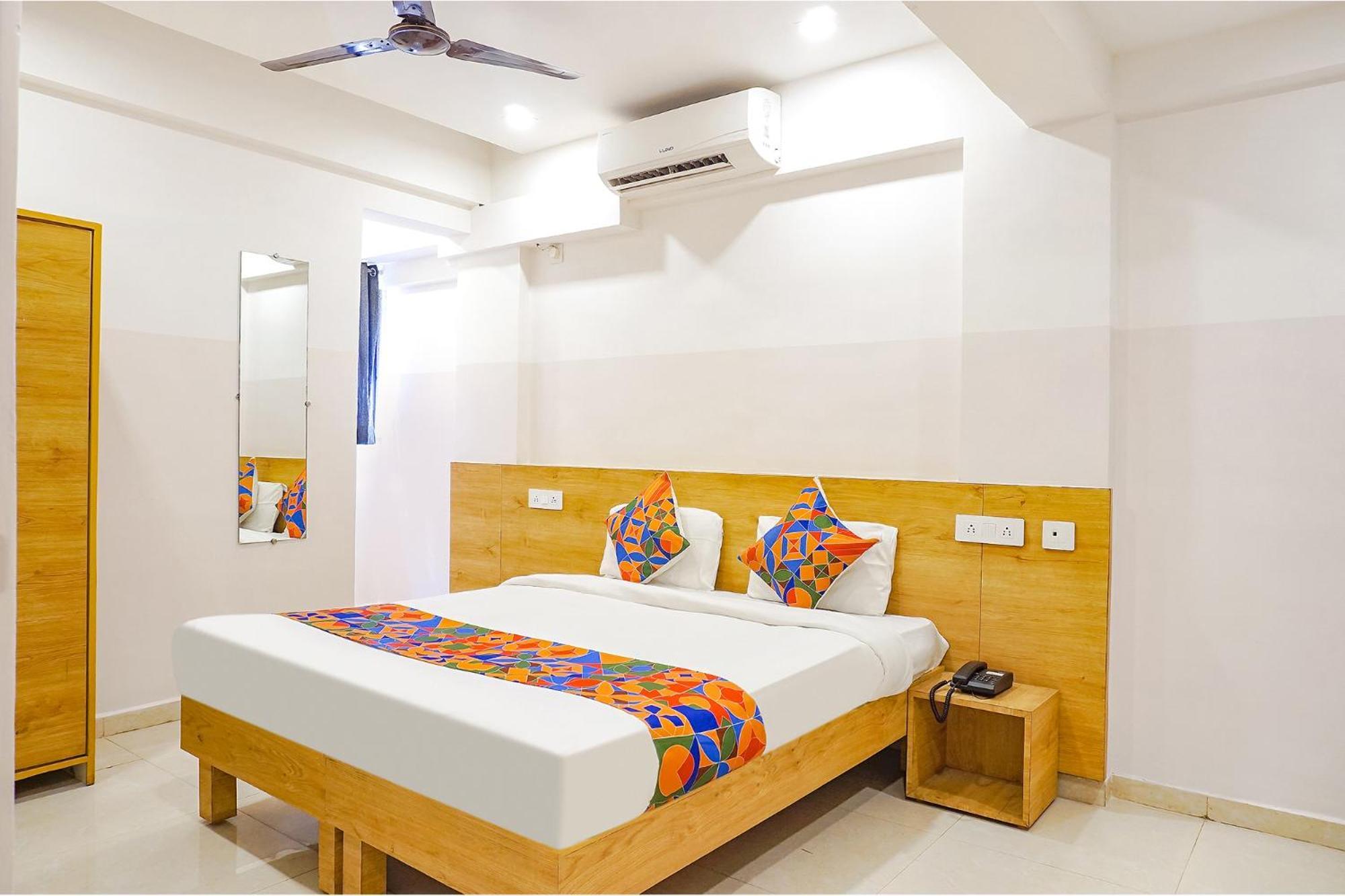 Fabhotel Saffron Inn I - Nr Darshan Museum Πούνε Εξωτερικό φωτογραφία